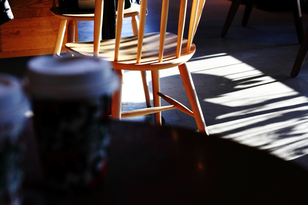 朝のスターバックスコーヒーは一人きりになれる空間だ