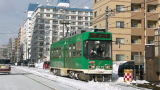 札幌市電撮影会。冬になると電車通りで写真を撮る人たちが増えたような気がする。